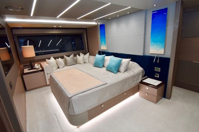 76-ft-2018-Sunseeker-Yacht-10