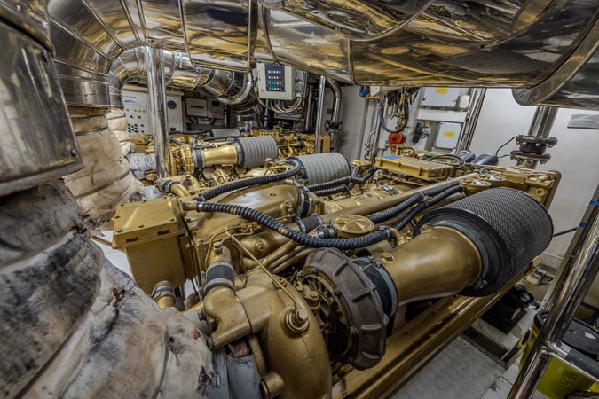 100 Azimut 1999_Tom Robertson_10