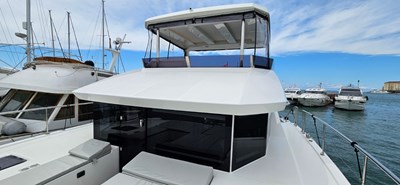 SEA SWAN 31 