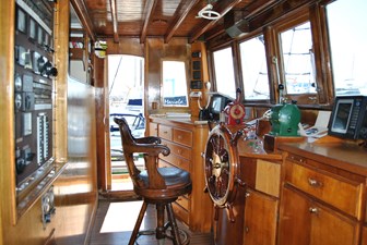Tilikum Delta 2 Pilothouse