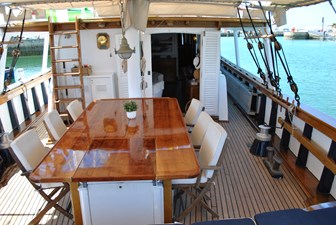 Tilikum Delta 5 Aft Deck 2