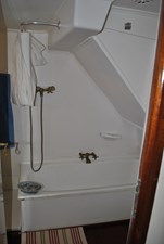 Tilikum Delta 21 Bath Tub
