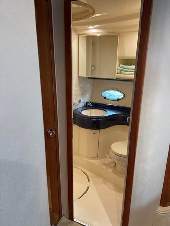 Master Head with enclosed shower