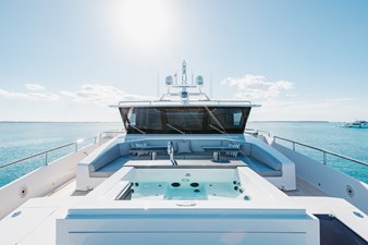 UNTETHERED 26 2021 Horizon FD110 (UNTETHERED) Foredeck_2
