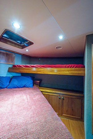 58_hunley_sullivan_will_rise_forward_stateroom_4