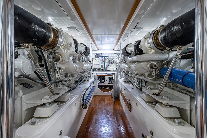 58_hunley_sullivan_will_rise_engine_room_11