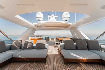 Exinity  8 9. Sundeck