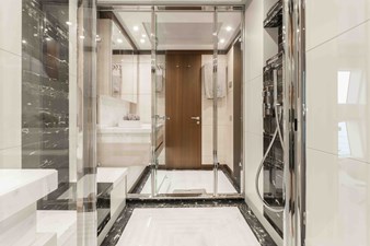 Exinity  27 28. Master Ensuite