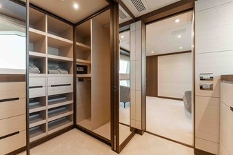 Exinity  28 29. Master Dressing