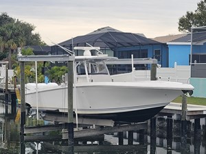 38' Fountain 38 Center Console 0 