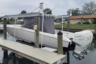 38' Fountain 38 Center Console 2 