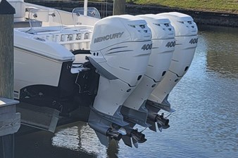 38' Fountain 38 Center Console 4 