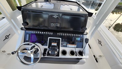 38' Fountain 38 Center Console 8 