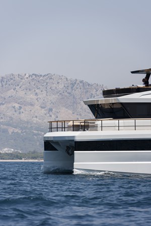 2026 Lazzara LPC300-BOW 