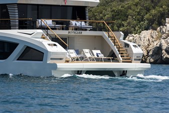 2024 Lazzara LPC 300 36 2026 Lazzara LPC300-BEACH CLUB