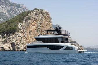 2024 Lazzara LPC 300 68 2026 Lazzara LPC300-PROFILE2