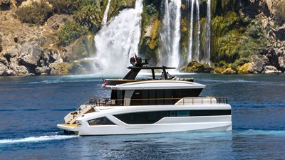 2024 Lazzara LPC 300 71 2026 Lazzara LPC300-WATERFALL