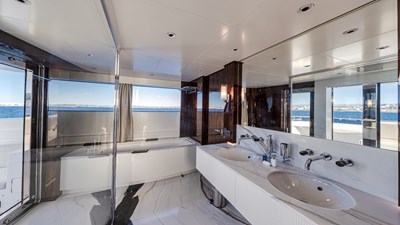 OCEANIC 143 12 Master Ensuite - OCEANIC 143' Canados 2023