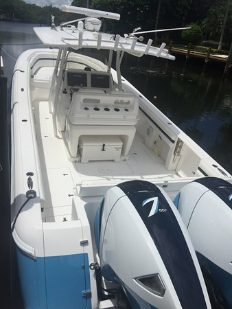 11_2015 37ft Intrepid 375 Center Console