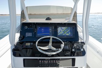 2003 SeaCraft SC32 Master Angler 23 