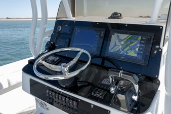 2003 SeaCraft SC32 Master Angler 24 