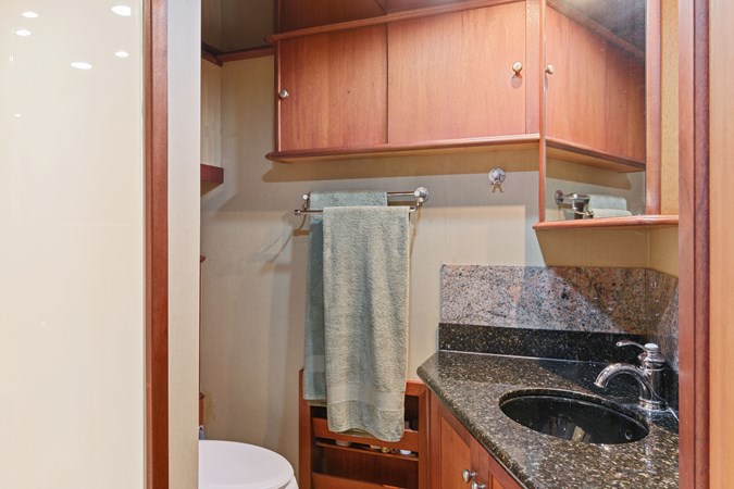 24_2004 57ft Northern Marine 5700 Expedition RAVEN