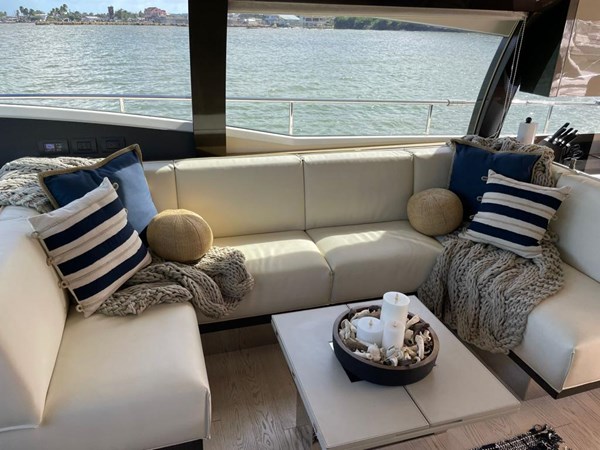 14_2016 55ft Ferretti Yachts 550