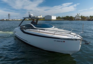 2022 Fairline F-Line 33 5 