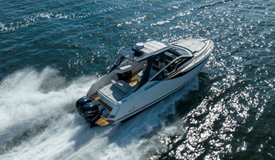 2022 Fairline F-Line 33 17 