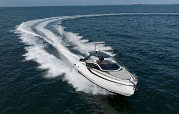 2022 Fairline F-Line 33 21 