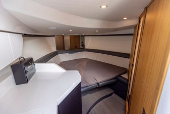 2022 Fairline F-Line 33 29 