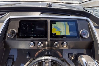 2022 Fairline F-Line 33 32 
