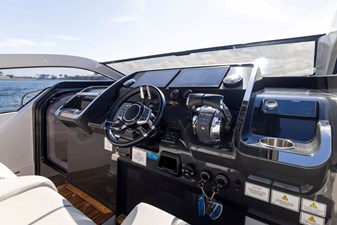 2022 Fairline F-Line 33 35 