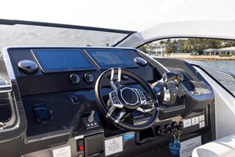 2022 Fairline F-Line 33 38 