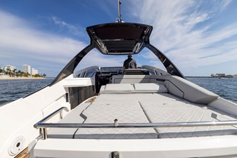 2022 Fairline F-Line 33 40 
