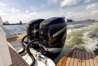 2022 Fairline F-Line 33 41 
