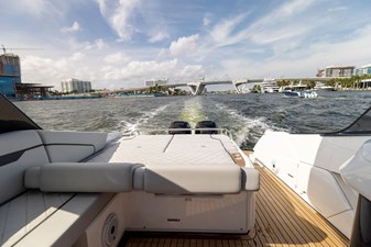 2022 Fairline F-Line 33 46 