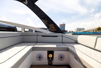 2022 Fairline F-Line 33 48 
