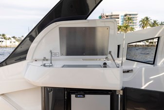 2022 Fairline F-Line 33 50 