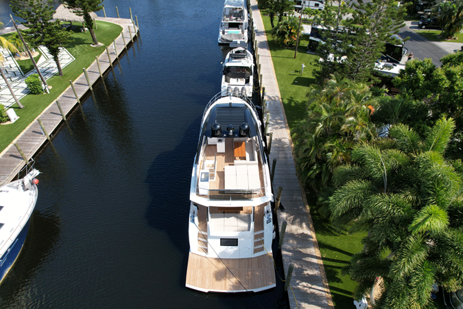 8_2024 66ft Astondoa 66 Flybridge #20