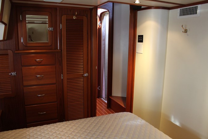 Master built-in stowage