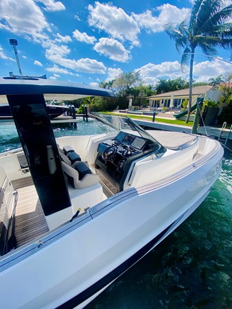 4_2020 37ft Astondoa 377 Coupe OB