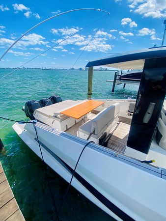 5_2020 37ft Astondoa 377 Coupe OB