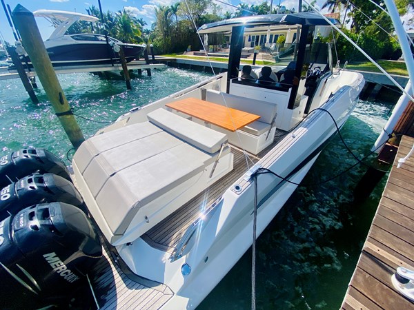 6_2020 37ft Astondoa 377 Coupe OB