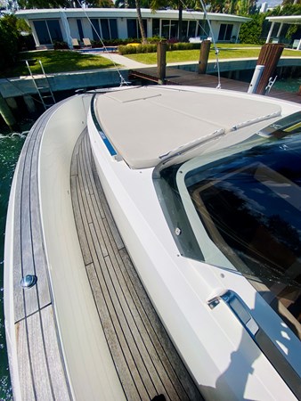 13_2020 37ft Astondoa 377 Coupe OB