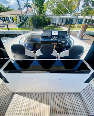 19_2020 37ft Astondoa 377 Coupe OB