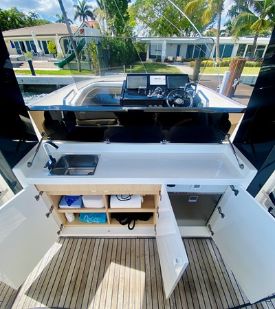 20_2020 37ft Astondoa 377 Coupe OB