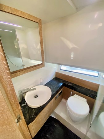 48_2020 37ft Astondoa 377 Coupe OB