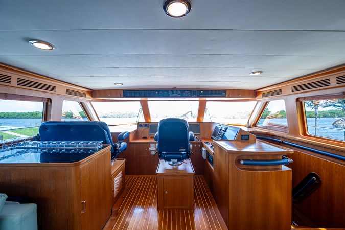 97_marlow_pivot_pilothouse_3