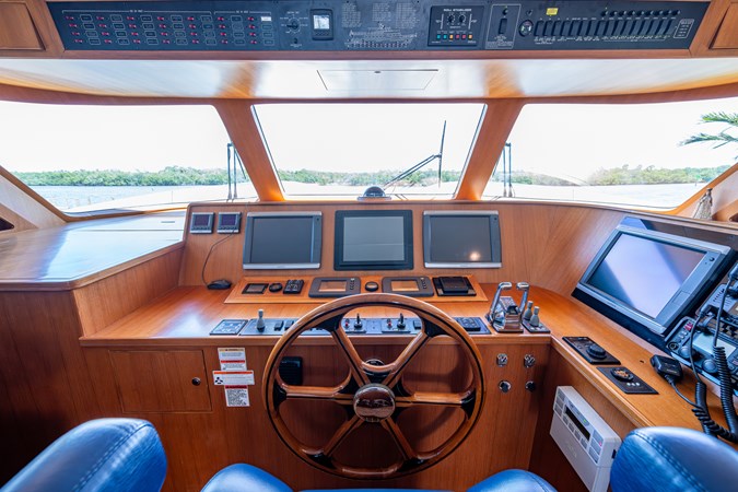 97_marlow_pivot_pilothouse_4